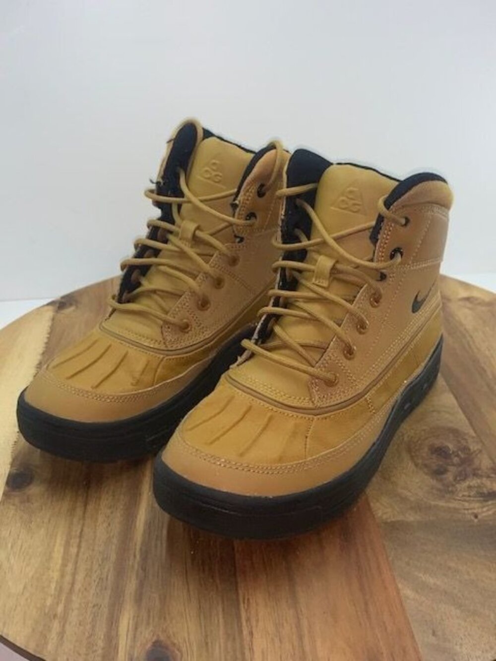 Nike Kids Woodside 2 ACG Boots Wheat Estimated Size 3.5